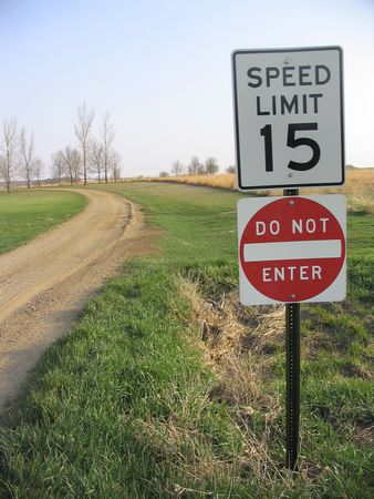 [SPEED LIMIT 15]